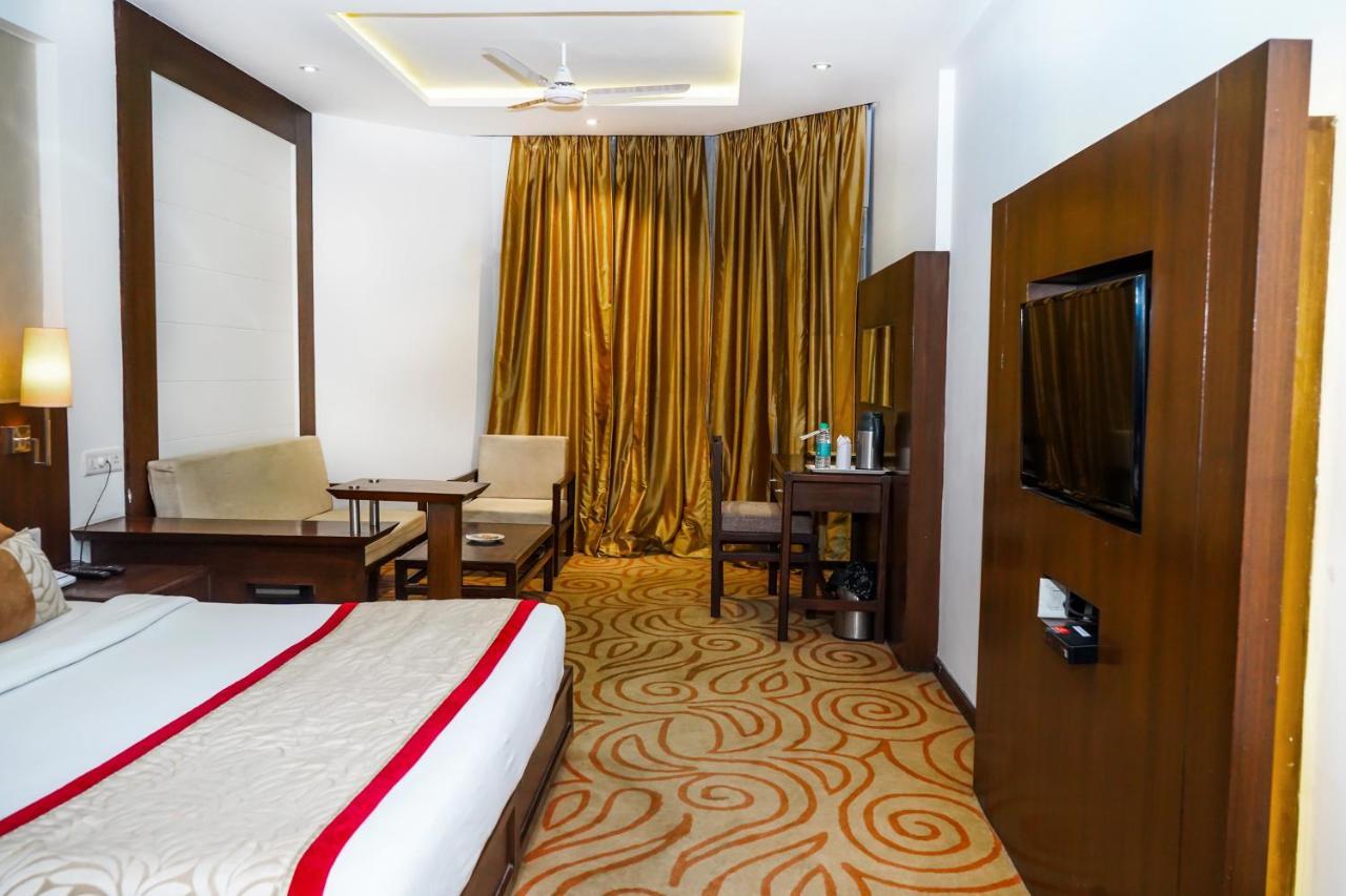 Hotel Gwalior Regency Екстериор снимка
