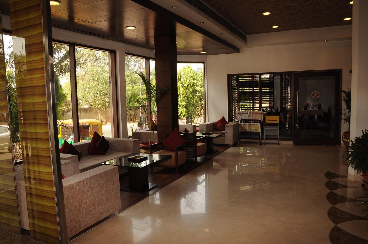 Hotel Gwalior Regency Екстериор снимка