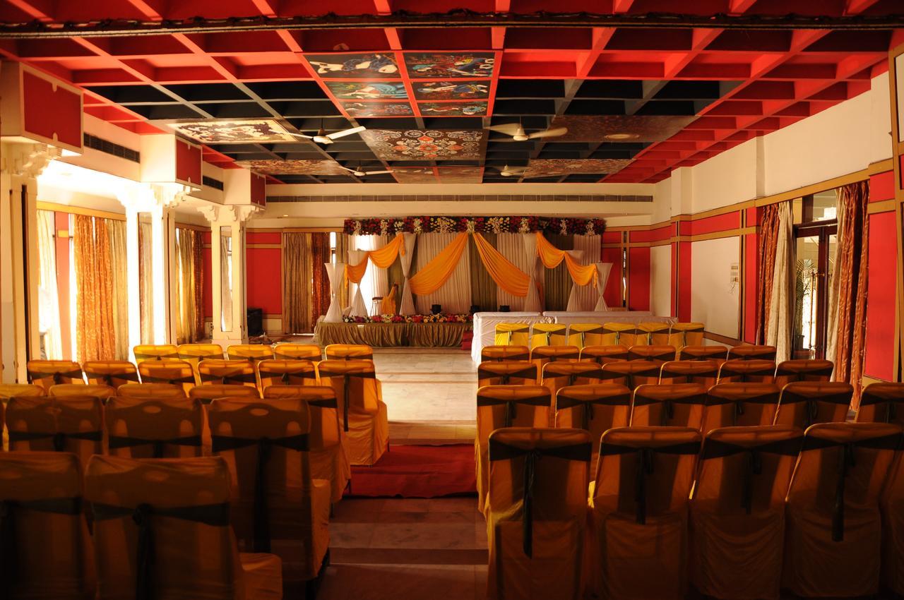 Hotel Gwalior Regency Екстериор снимка