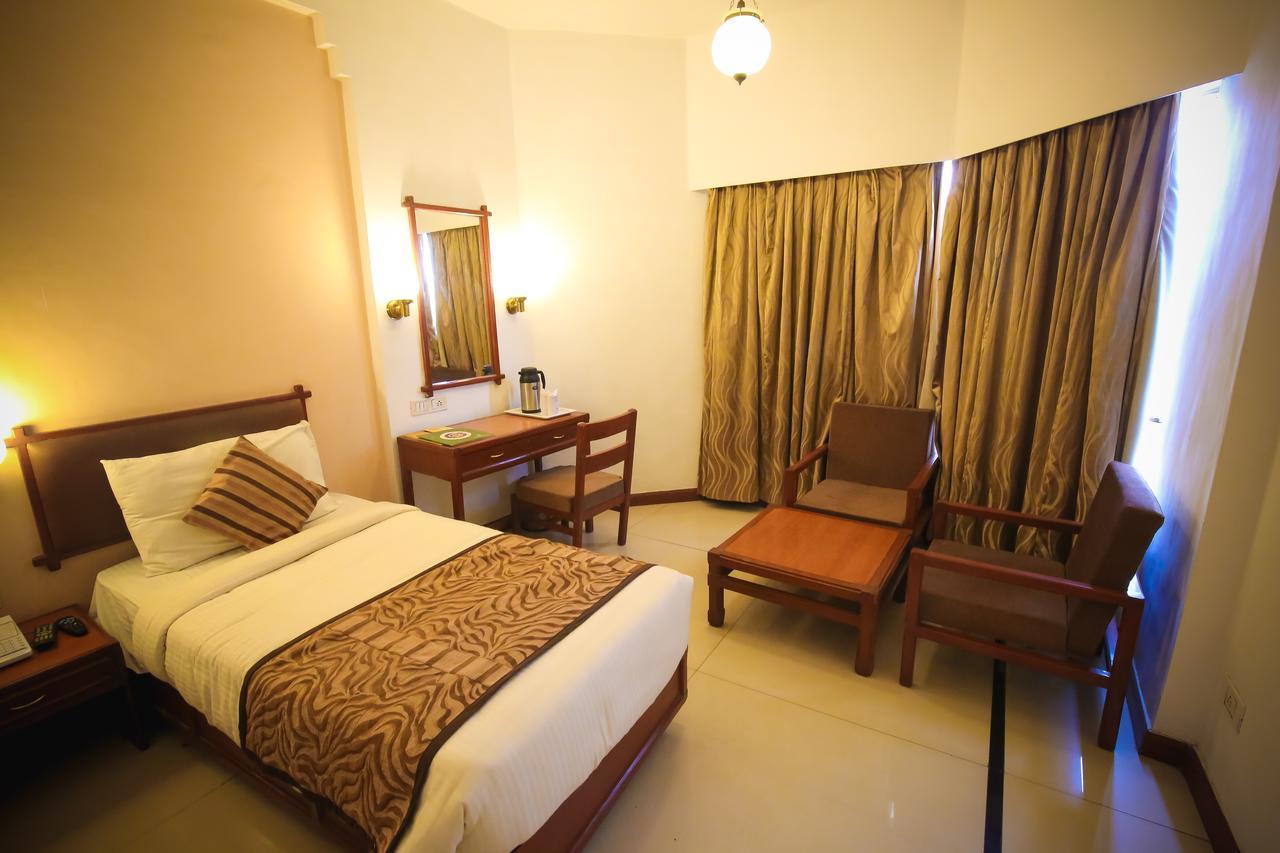 Hotel Gwalior Regency Екстериор снимка
